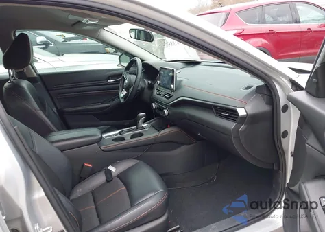 2019 Nissan Altima 2.5 Sr z USA, uszkodzony, nr VIN 1N4BL4CW5KC155867